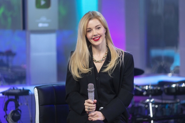 Юлианна Караулова стала «Девочкой на миллион»