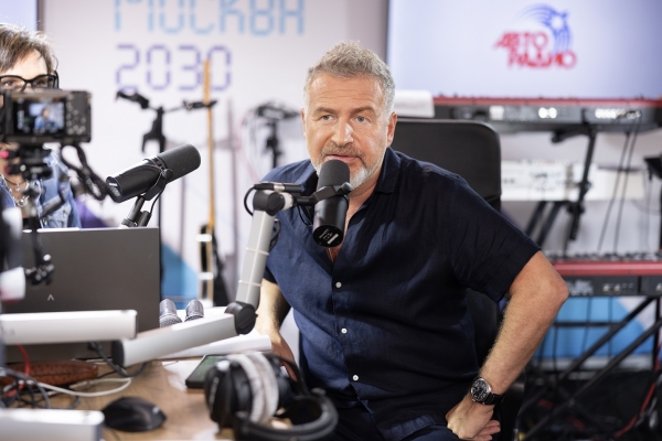 Леонид Агутин удивился, что слова его песен кто-то помнит