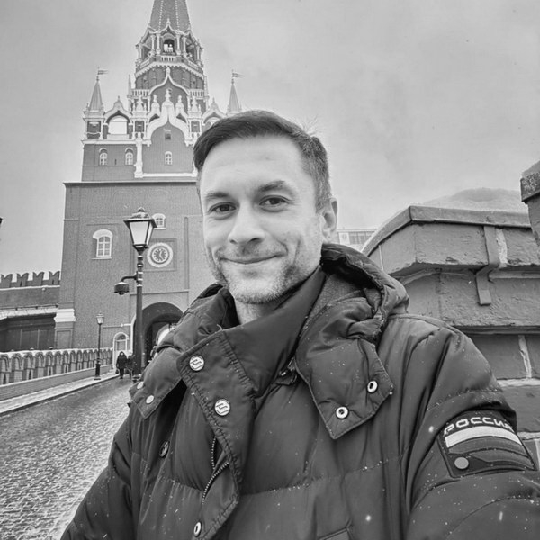 Скончался пресс-секретарь певца Shaman Антон Коробков-Землянский