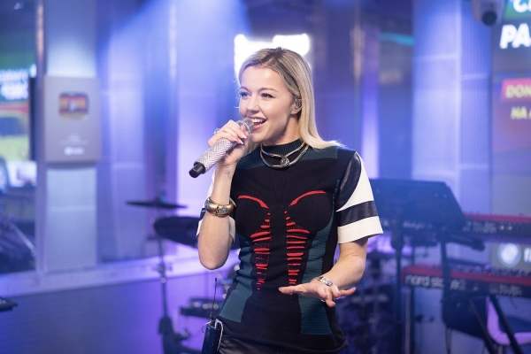 «Запасайтесь попкорном»: Люся Чеботина пригласила на сольный концерт